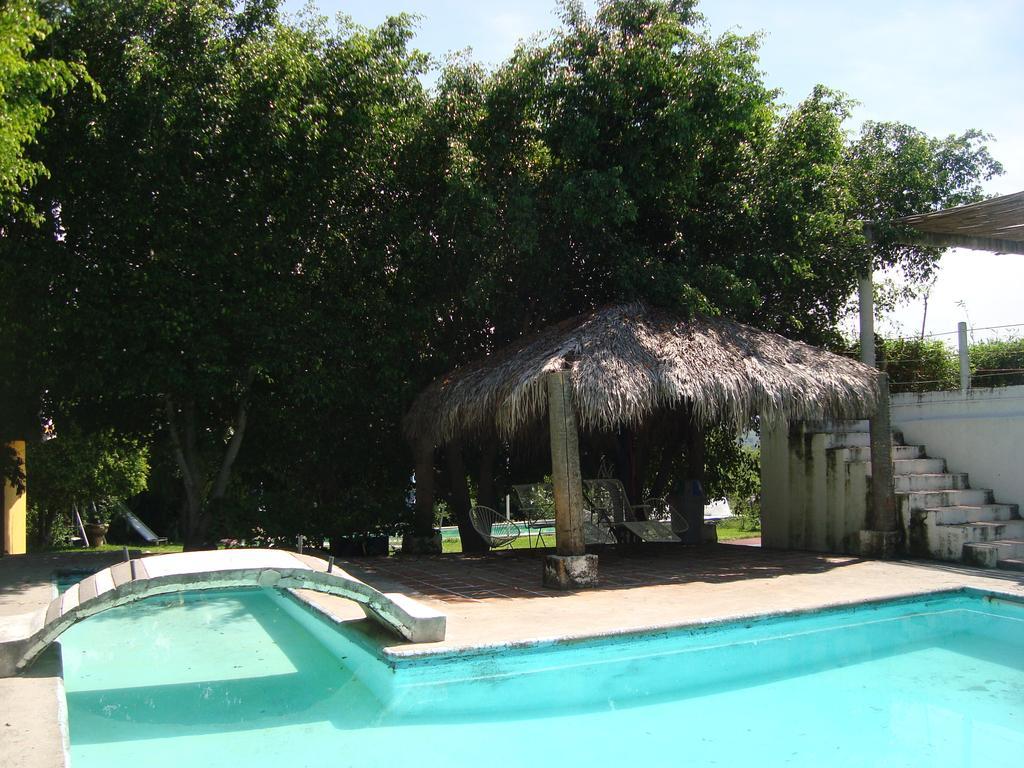 Hotel Teques Inn Tequesquitengo Zewnętrze zdjęcie